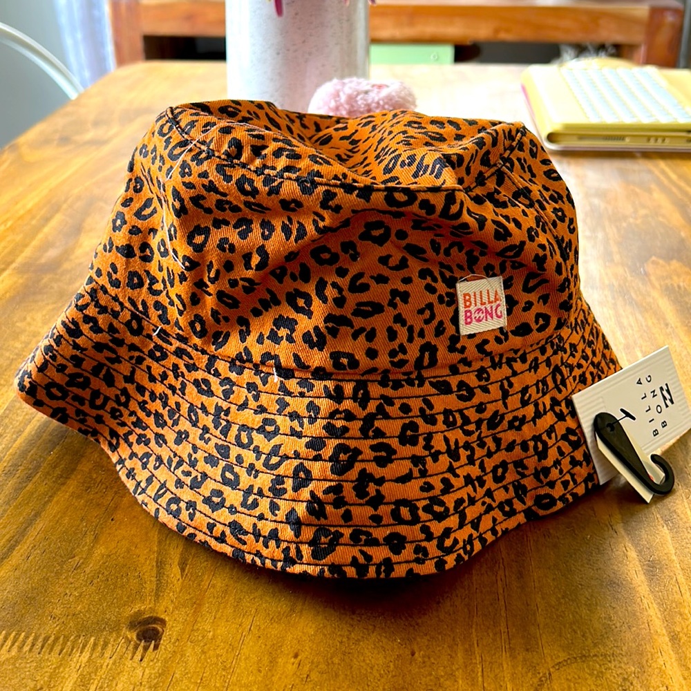 Billabong cheetah print bucket hat